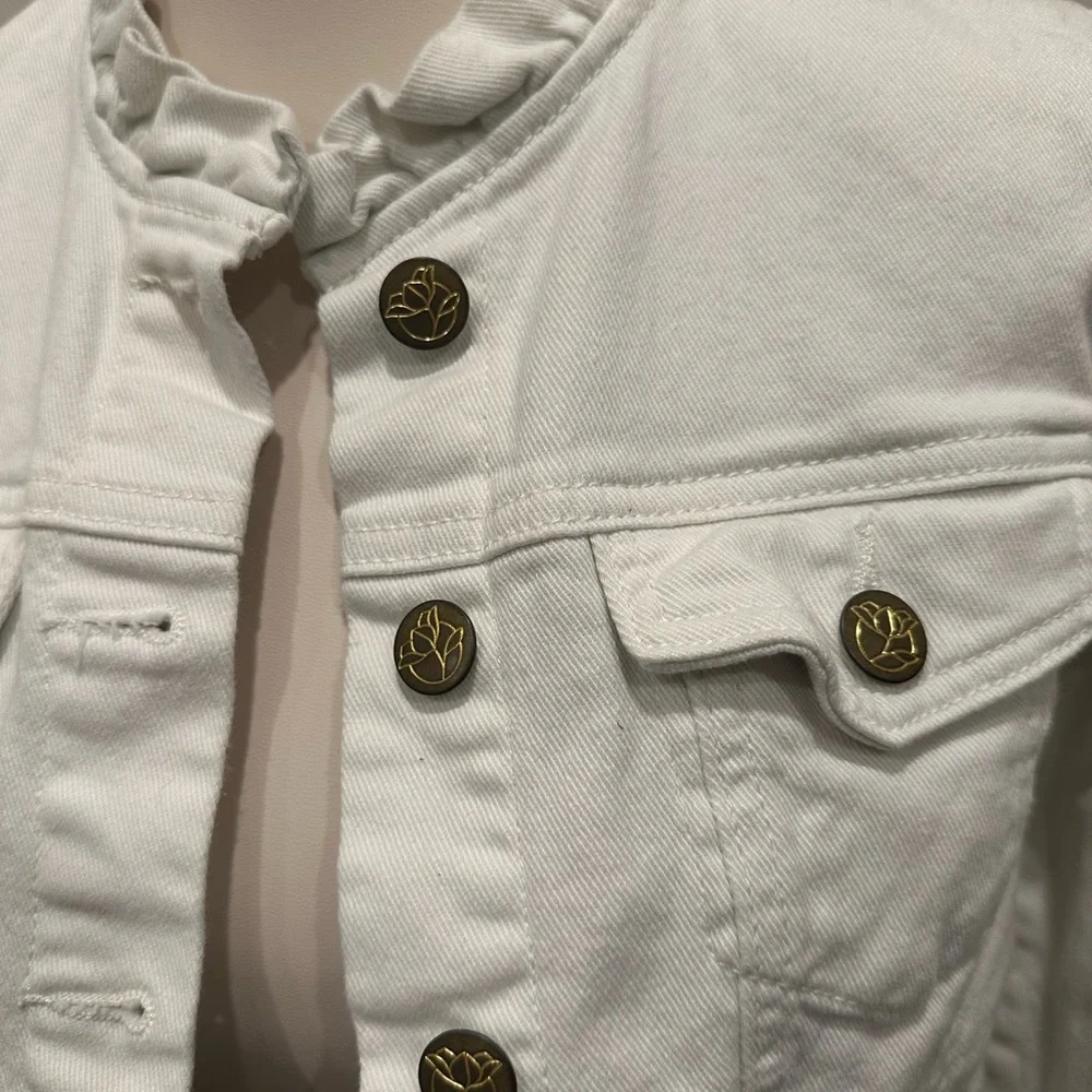 Draper James Women's White‎ denim Jacket - Picture 4 of 7